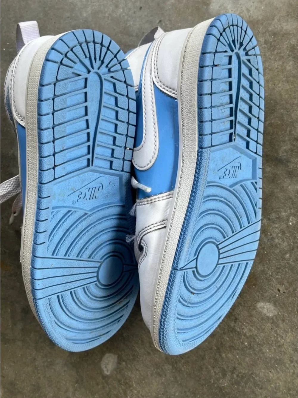 Nike Air Jordan Light Blue and White High-Top Sneakers size 1 kids Nike one dunk